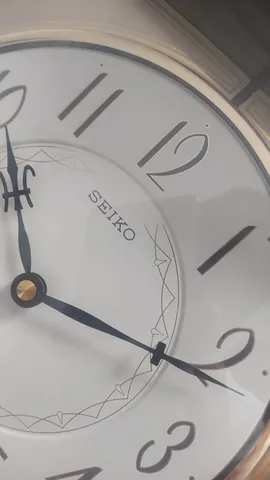 静寂な時を刻む、SEIKOの時計