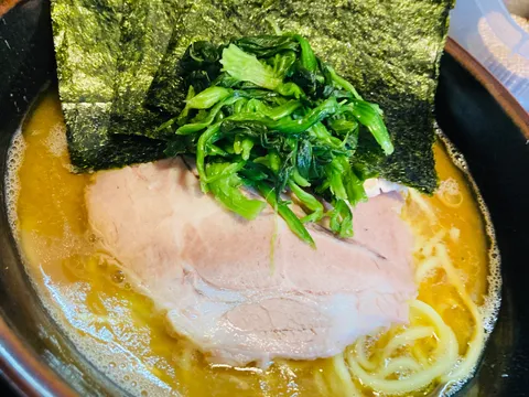 濃厚スープを優しく包む一杯