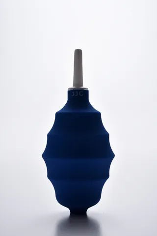 静寂を吹く青い雫