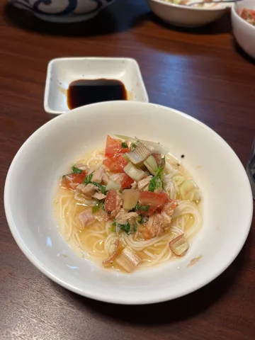 夏の麺料理、さっぱりいただく