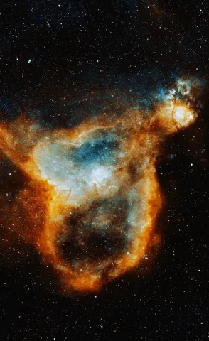 宇宙に浮かぶ光の縁