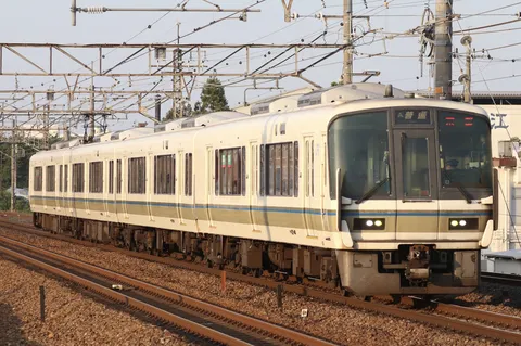 日常を運ぶ普通列車