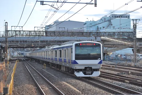 線路と空の交差点