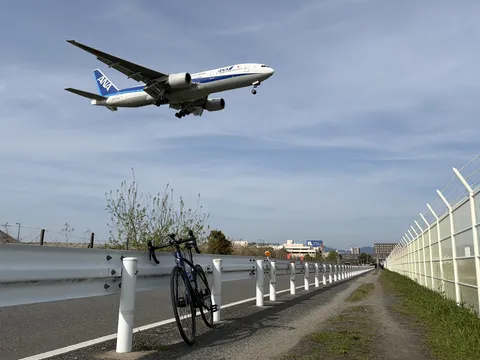 空飛ぶ巨人と僕の自転車