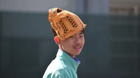 グローブを乗せた個性的な一枚