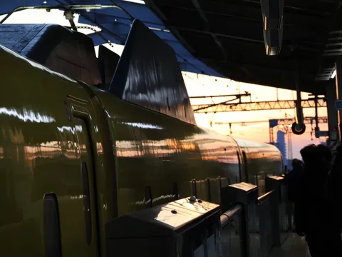 電車が映す、夕焼け劇場