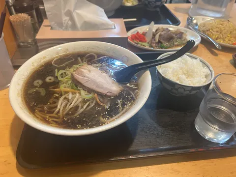 箸休めに一杯のラーメン