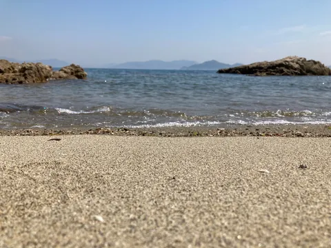 波打ち際の静けさ