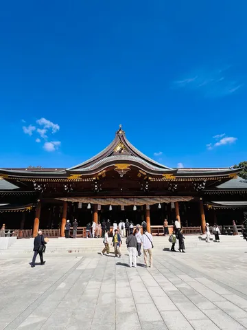 青空と木造の美の刻印