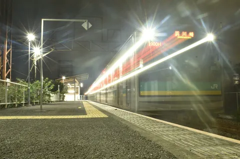 夜汽車の残像、旅の始まり