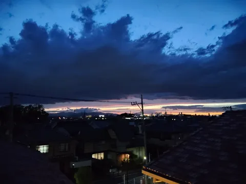 雲が織りなす黄昏劇場