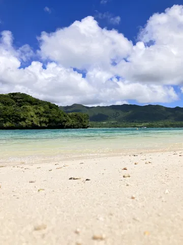 エメラルドの海と楽園の空