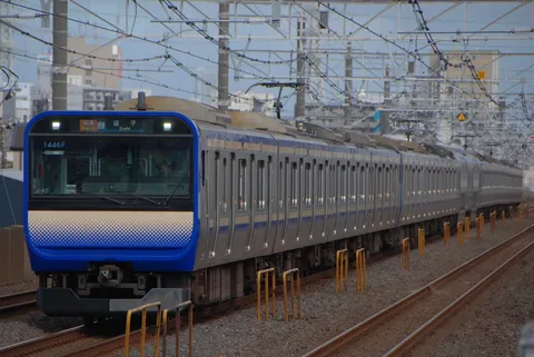 決戦の地へ向かう鈍行列車