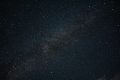 星空に溶ける夜の線