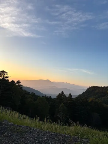 山並み、静寂のグラデーション