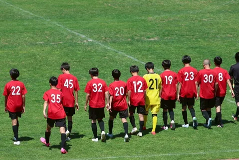 背番号が並ぶ、サッカーの風景